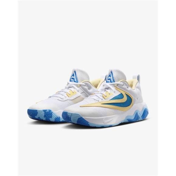 Other - NEW IN BOX w/ Multiple Sizes  Giannis Immortality 3